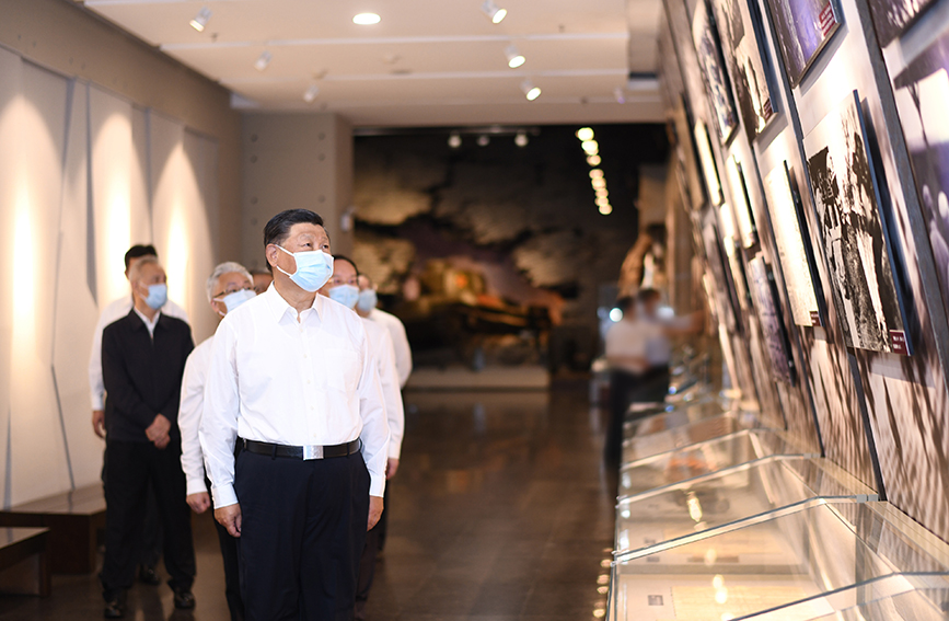 能源的飯碗必須端在自己手里（這十年，總書記這樣勉勵企業(yè)高質(zhì)量發(fā)展）